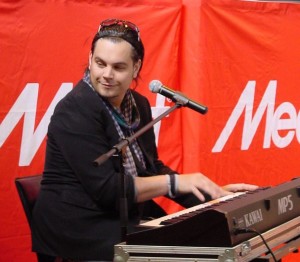 Nevio live im Famila-Center (Media-Markt)