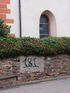 242 - 181DeppenSchmiereien 2