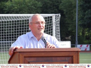 711 - VfB Kunstrasen Einweihung Kreisjugendleiter Eugen Wickenhäuser