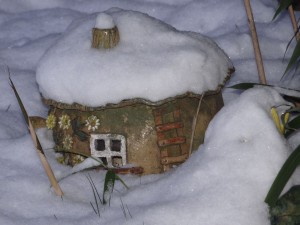 Märchenwettbewerb - Beispiel: Das Märchen vom verzauberten Gartenhäuschen Haus im Schnee