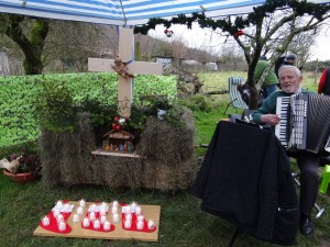 Tiergottesdienst am improvisierten Altar 1993 - Gnadenhof Adventsfeier 4