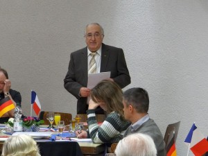Präsident Rudi Sailer bei der Begrüßung 2231 - Tigy Komitee - 2