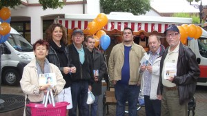 3697 - Wochenmarkt Stand CDU