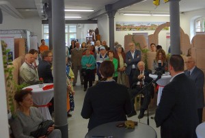 9922 - Ausstellungseroeffnung Alte Fabrik - 12