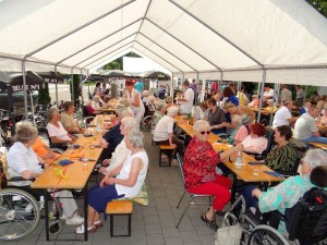 4064 - Gartenfest Dr-Ulla-Schirmer-Haus - 4