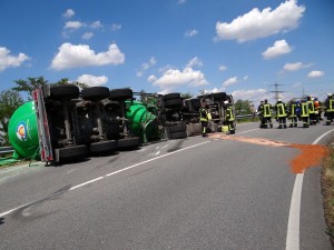 9929 - B3 LKW Unfall - 1