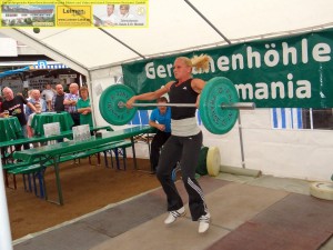 4199 - Diljemer Kewe Sonntag - ACG Showheben - 1