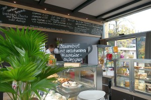 4518 - Cafe im Zoo