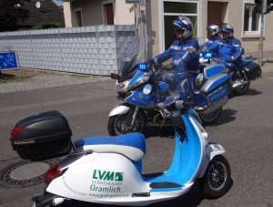 4637 - Snailer mit Polizeimotorrädern