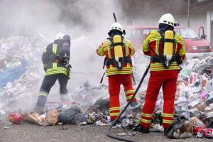 4933 - Muellbrand Sandhausen - 3