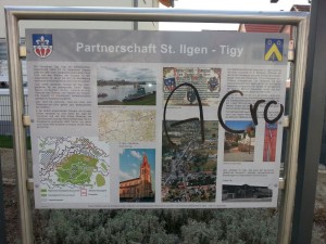 4943 - Beschmiertes Schild Partnerschaft