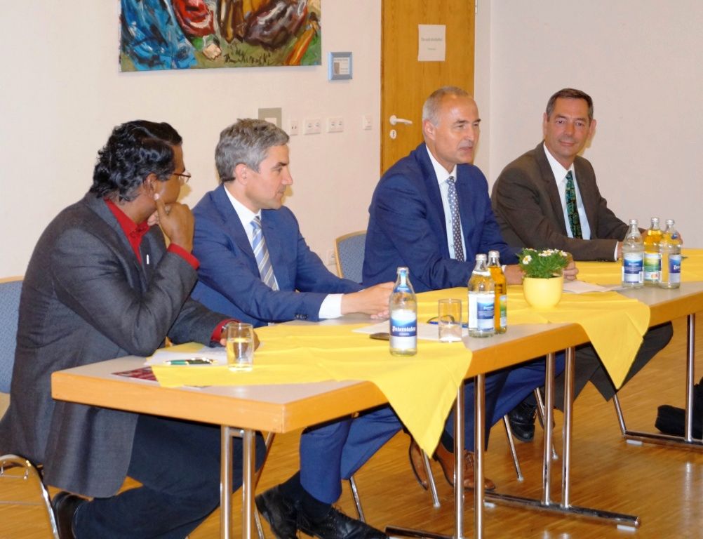 „Gott?! Auf der Suche … “ – Vortragsreihe mit Podiumsdiskussion abgeschlossen