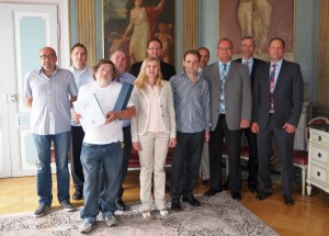 5344 - Gruppenbild Ehrung Eternit Internet RaRu Presse