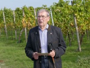 5717 - Wanderweg Eroeffnung - 3 Schuppel