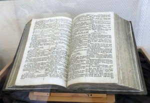 5779 - 10 Jahre Dr-Ulla-Schirmer-Haus Leimen - 9 - Bibel