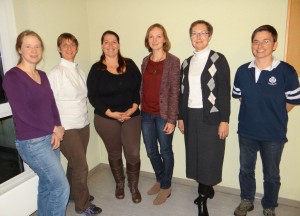 Der neue/alte Vorstand. V.l.n.r.: Antje Stein, Susan Want, Sibylle Knebel, Kirsten Stiemerling, Karin Afrath-Weißer, Katrin Zürn. Auf dem Foto fehlt Kerstin Nowarra.