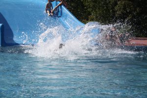 7907-freibad-schwimmbad-rutsche