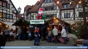 Der gemeinsame Stand von Jugendfeuerwehr und Bastelkreis