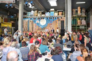 Hollywoold-Feeling beim Auftritt der Kinder des Elisabeth-Ding-Kindergartens