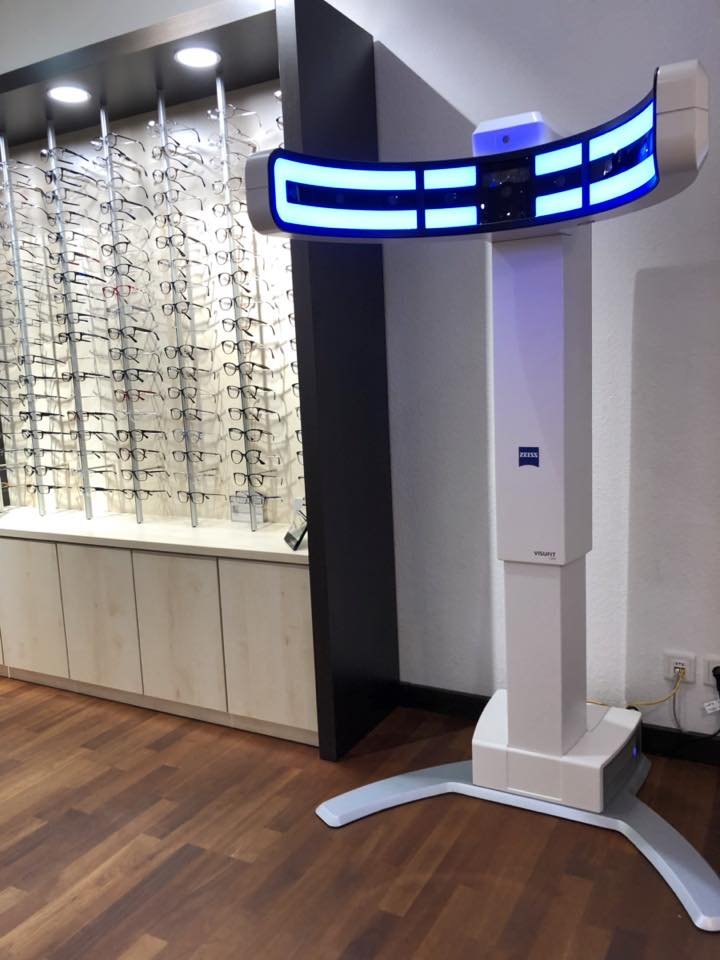 Optik Mattern mit neuem berührungslosen 3D-Kopf-Messgerät