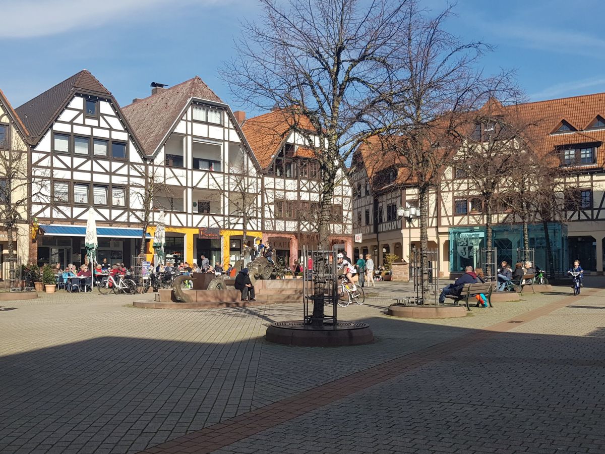 Mahnwache am Montag, dem 27. Januar auf dem Georgi-Marktplatz 13826 - Georgi
