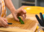 Neue Videorreihe vom Forum Ernährung – Schneidetechniken beim Kochen mit Kindern