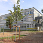Rund 30 neue Bäume auf dem Gelände des Friedrich-Ebert Schulzentrums gepflanzt 2023_07_25_Bäume am Schulzentrum gepflanzt02