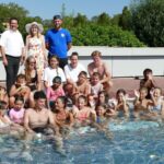 Im Freibad rutschen, baden und SCHWIMMEN - Das erlernten Kinder im Ferienprogramm 18082 - Freibad 4