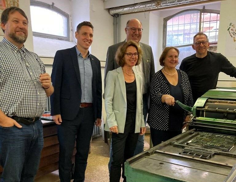 Kreative Impulse: Die Druckwerkstatt der Schillerschule als Ort der künstlerischen Sprachförderung
