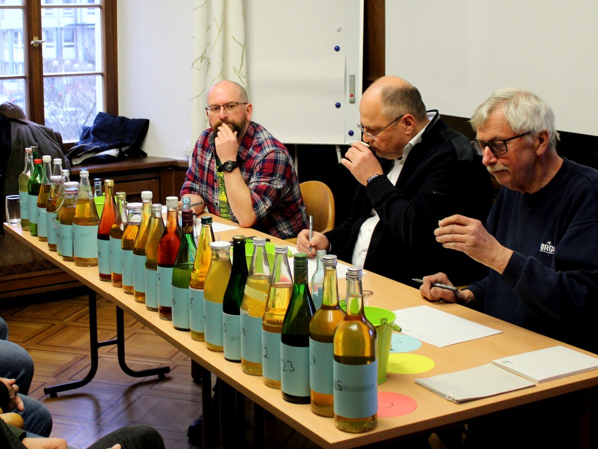 Erfolgreiches Streuobst-Seminar und Most-Wettbewerb des Naturparks