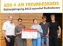 Abiturjahrgang 2025 spendet 620€ der Stufenkasse dem FEG-Freundeskreis