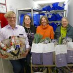 Eheleute Hofmann spenden 115 Festtagstüten für insg. 500 Personen der Tafel Leimen 22299 - Tafelspende 1