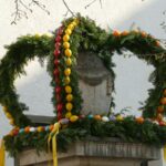 Ostern weltweit: Geschichte, Bedeutung und Bräuche rund um das Fest 22719 - Osterbrunnen-Eröffnung 3